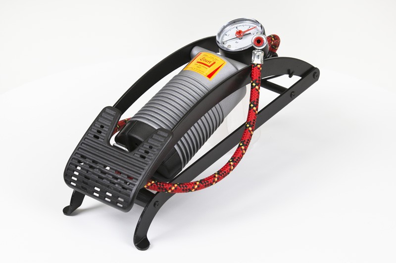 Pompka nożna z manometrem